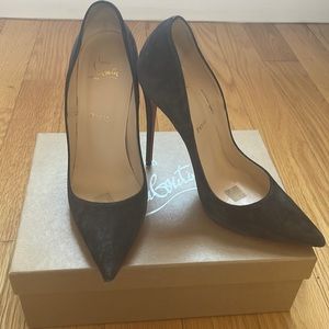 Christian Louboutin So Kate size 40